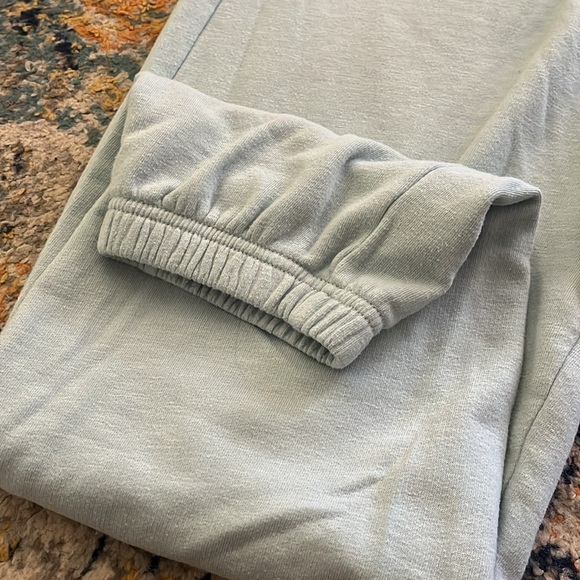 American Eagle sweatpants, size medium - Picture 3 of 4